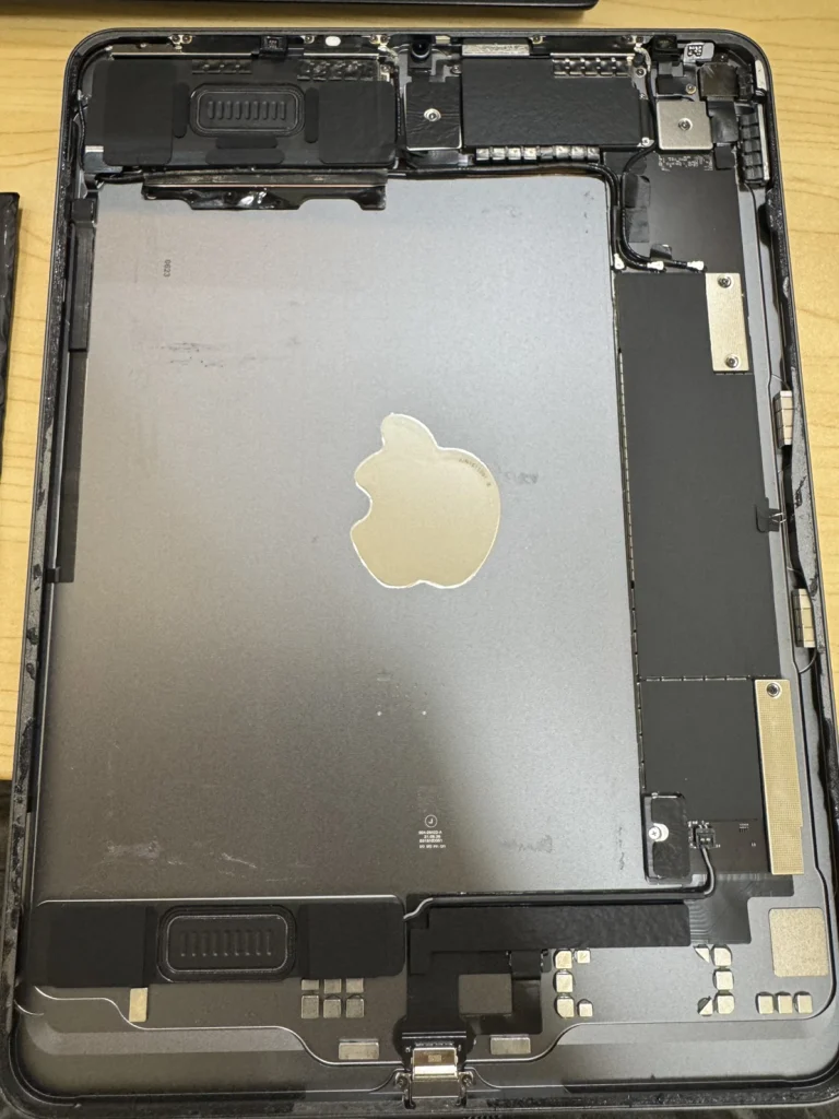 【東近江市】iPad Air 4のバッテリー交換は「スマホリペアプラス アル・プラザ八日市店」へ！データそのまま対応
