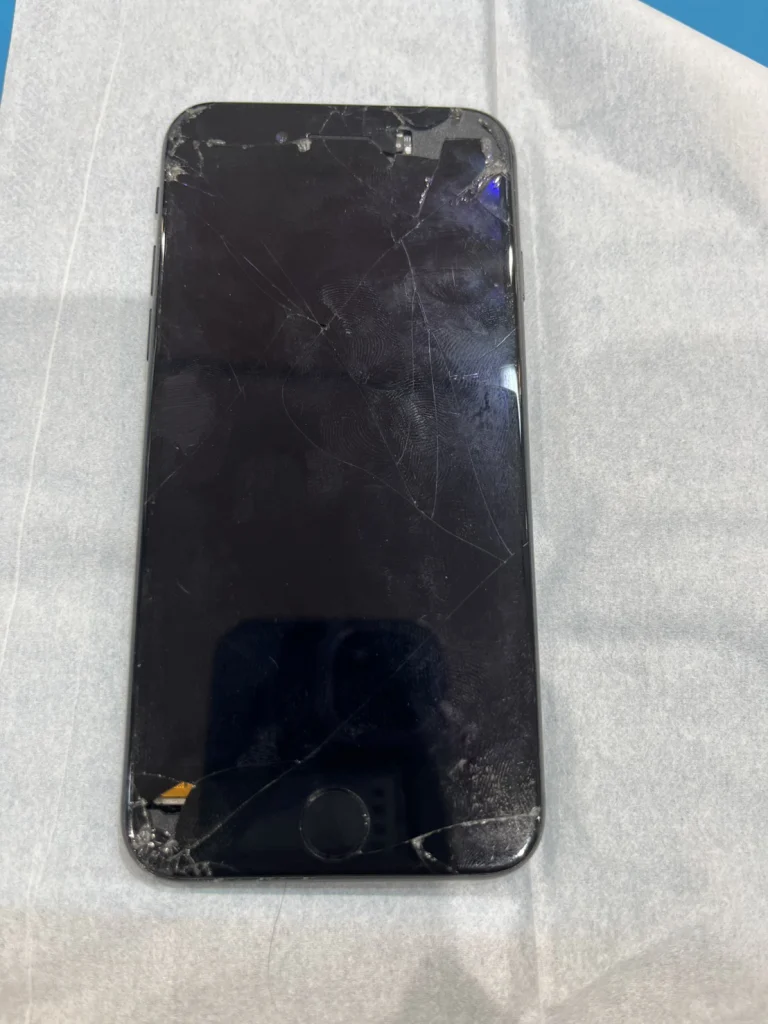 iPhone SE(第2世代) 画面交換(液晶タイプ) 修理前